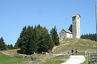 die St.-Vigilius-kapelle, oberhalb des Vigiljoches